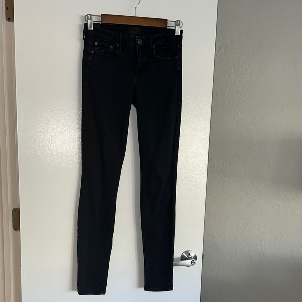 Vince ‘Riley’ Skinny Jeans - Picture 9 of 10
